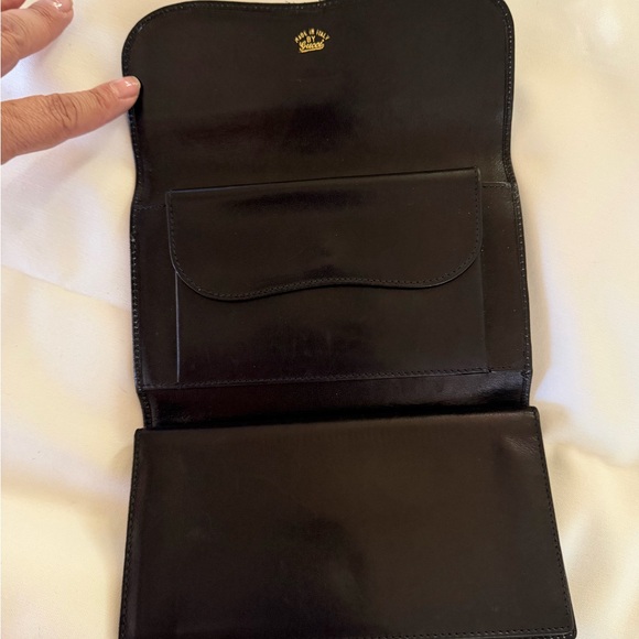 Vintage Gucci Black Leather wallet with signature GG’s - Picture 9 of 13